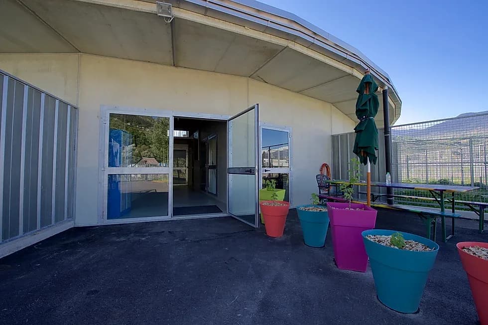 L’entrée de la pension